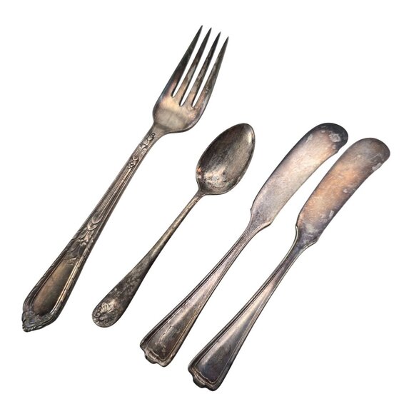 Antique Silver Plated Flatware Set Fork Spoon Butter Knives Elegant JJ3781 - Picture 2 of 14